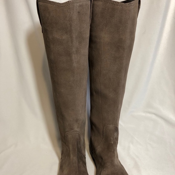 BDG Brown Suede Boots - Picture 3 of 13